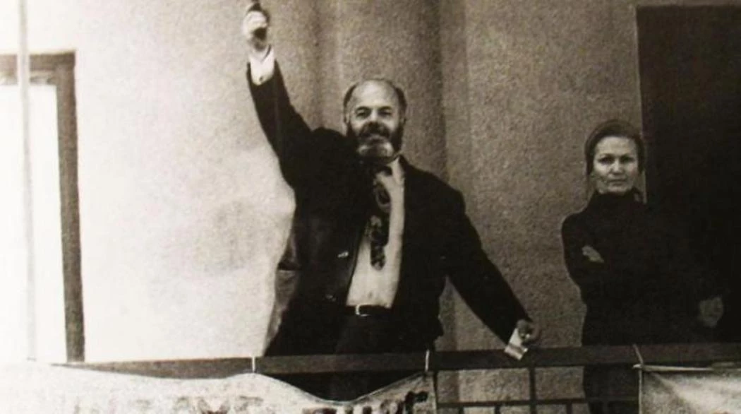 Όταν ο γιατρός Βασίλης Τσιρώνης κατέλαβε αεροπλάνο της Ολυμπιακής και το οδήγησε στην Αλβανία – Το τραγκό τέλος